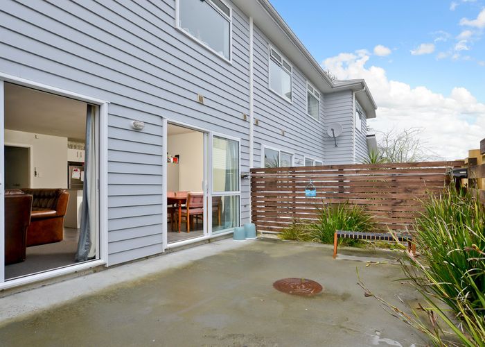  at 3/60 Wellington Street, Hamilton East, Hamilton
