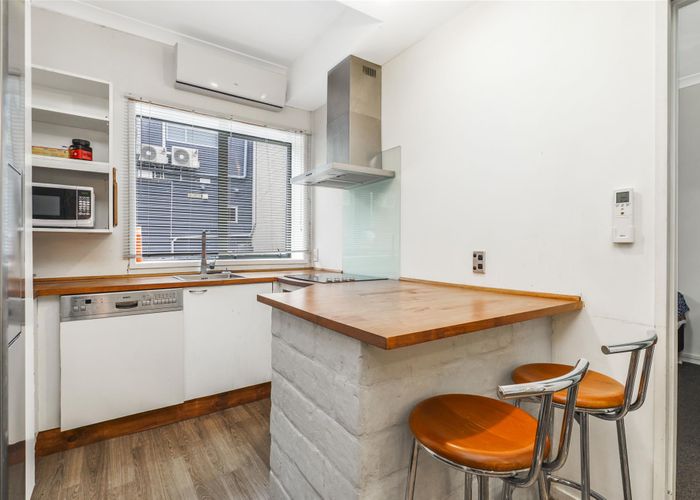  at 15F Hood Street, Hamilton Central, Hamilton