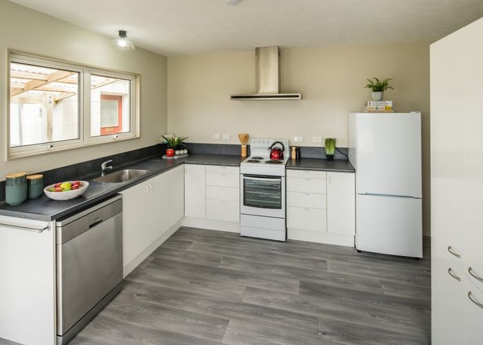  at 18 Dargle Way, Island Bay, Wellington