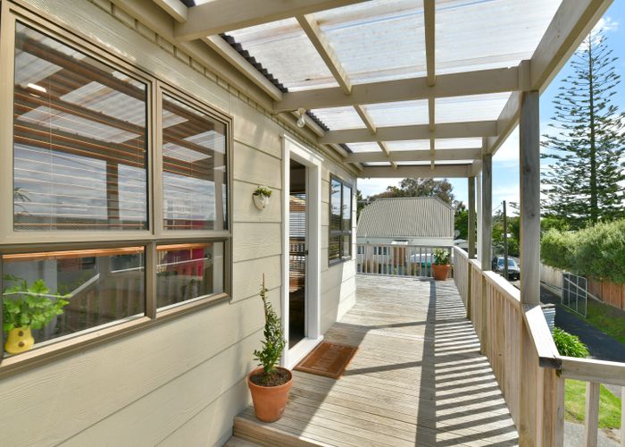  at 30 Holiday Road, Stanmore Bay, Whangaparaoa