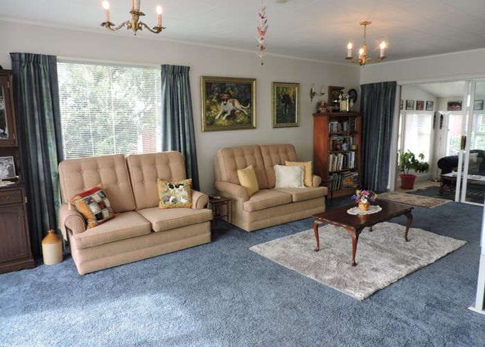  at 11 Eskdale Road, Papakowhai, Porirua