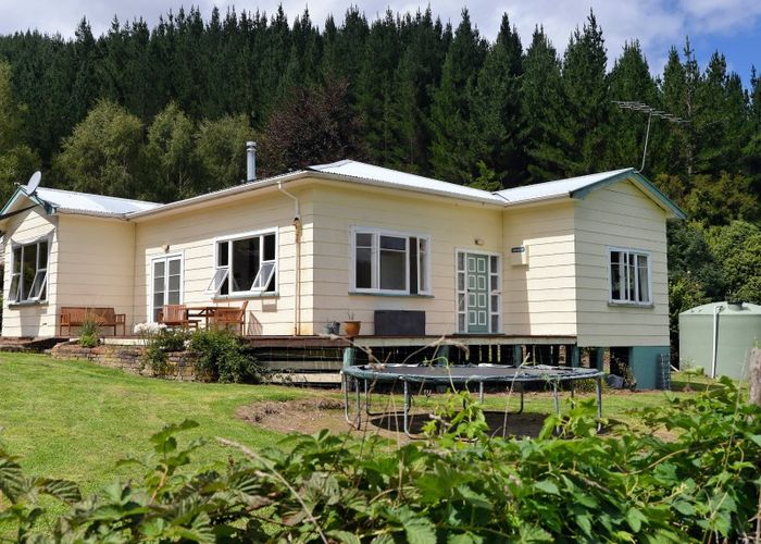 at 739 Tadmor-Glenhope Road, Tadmor