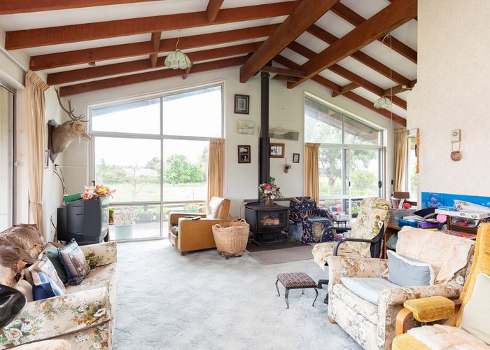  at 208 Oakwood Lane, Witherlea, Blenheim