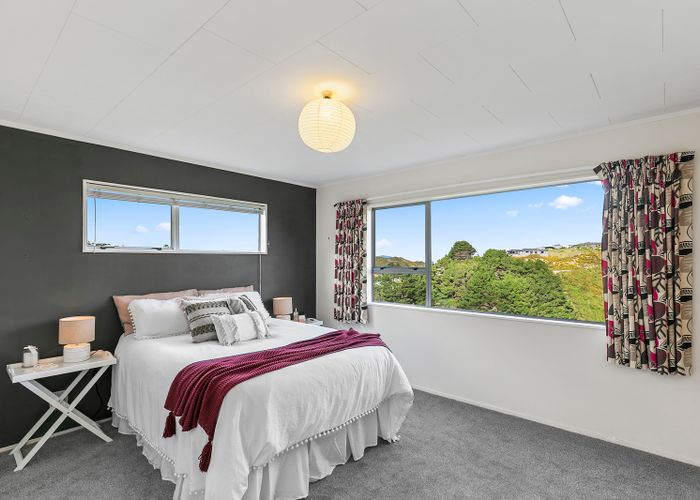  at 18A Cheltenham Terrace, Newlands, Wellington