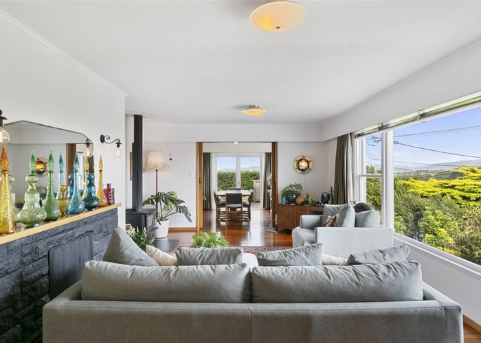  at 105 Black Rock Road, Newlands, Wellington