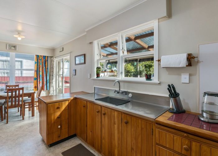  at 32 Balmoral Street, Levin, Levin