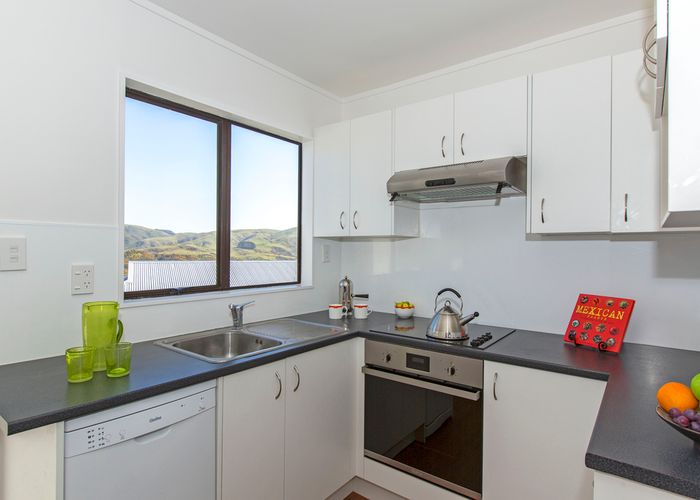  at 6B Mossburn Grove, Kelson, Lower Hutt