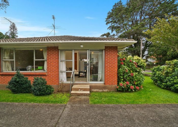  at 1/16 Oaklands Road, Mount Eden, Auckland