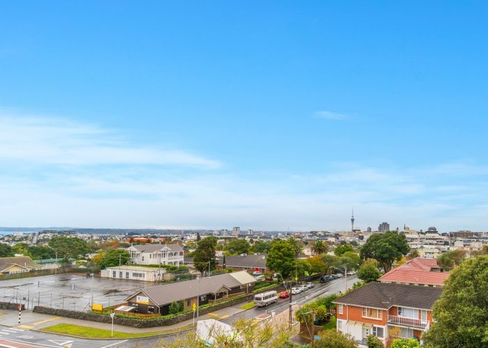  at 21/44 Esplanade Road, Mount Eden, Auckland