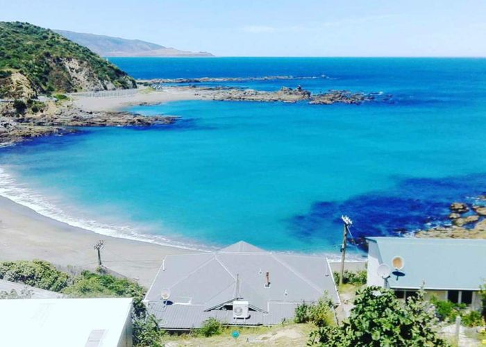  at 98 The Esplanade, Houghton Bay, Wellington