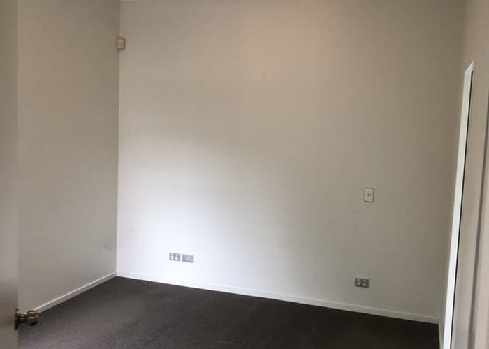  at 7 Pyrite Street, Westgate, Auckland