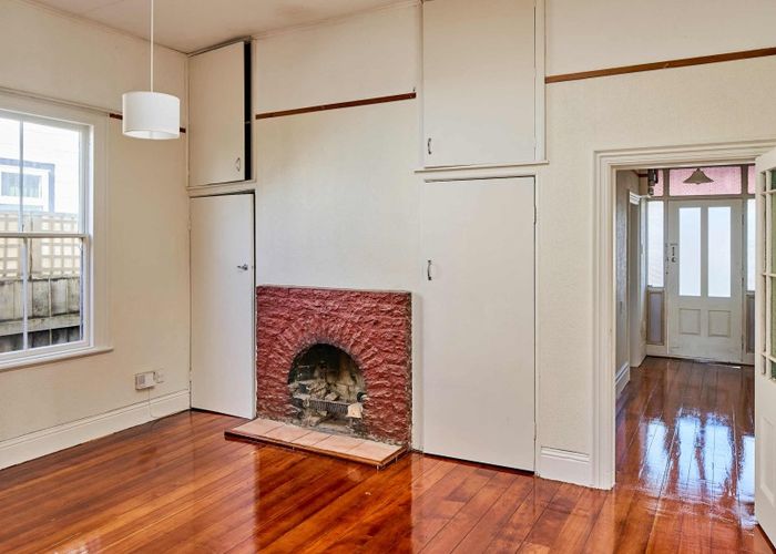 at 8 Queen Street, Petone, Lower Hutt