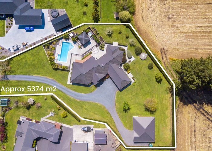  at 8 Brighton Grove, Newstead, Hamilton