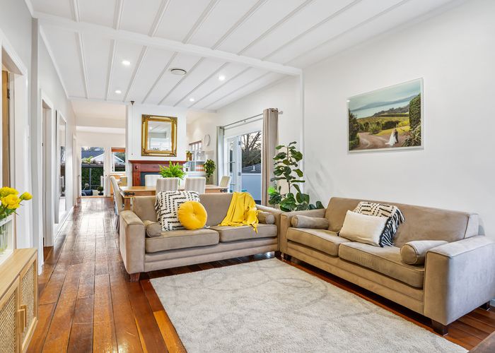  at 168 Queen Street, Northcote Point, Auckland