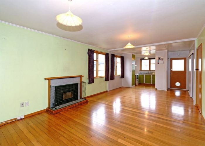  at 18 North Terrace, Darfield, Darfield