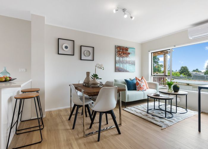  at 2/24 Copley Street, New Lynn, Auckland
