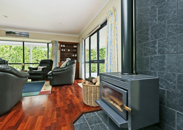  at 9 Brodie Place, Kairakau, Elsthorpe