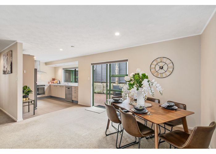  at 7 Kiteroa Terrace, Browns Bay
