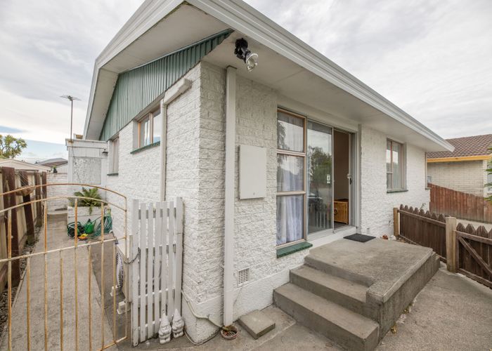  at 1/41 Oldwood Street, Bishopdale, Christchurch