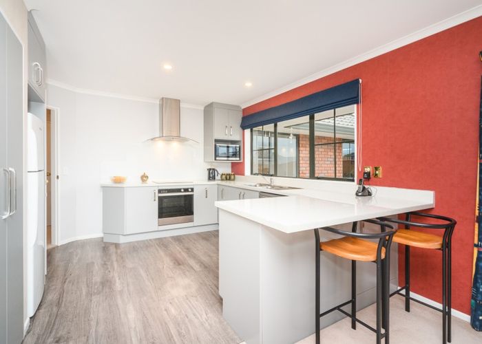 Free property data for 2 Alpine Grove, Kelvin Grove, Palmerston North homes.co.nz