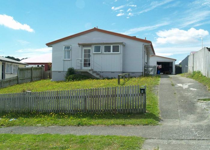  at 4 Triton Place, Cannons Creek, Porirua