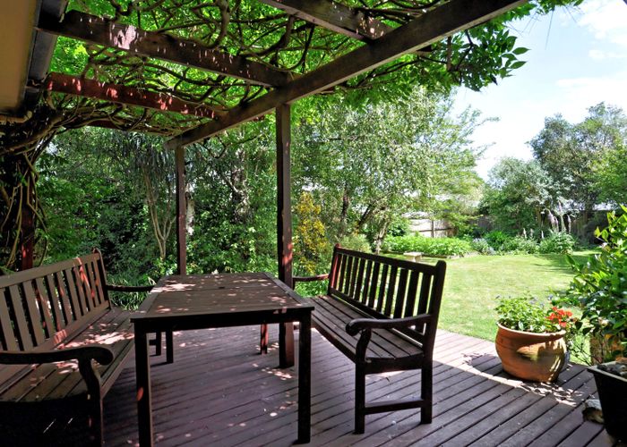  at 276 Hendersons Road, Hoon Hay, Christchurch