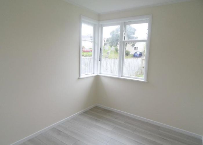  at 10 Gubb Place, Otara, Auckland