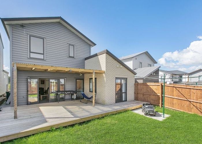  at 38 Kuurae Crescent, Weymouth, Auckland