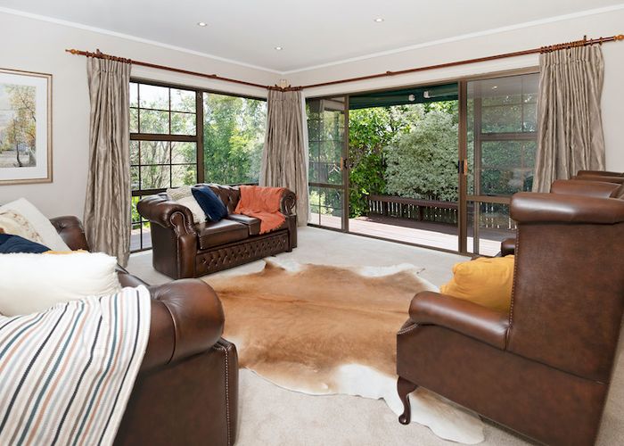  at 14 Venus Place, Half Moon Bay, Auckland
