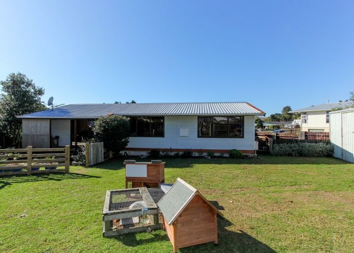  at 77 Riversdale Drive, Merrilands, New Plymouth