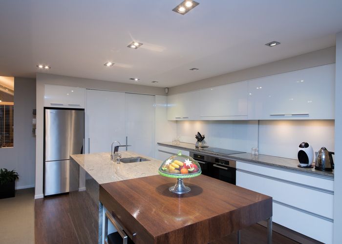  at 2 Grand Oaks Drive, Awapuni, Palmerston North