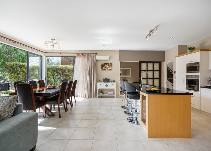  at 33 Pine Harbour Parade, Beachlands, Auckland
