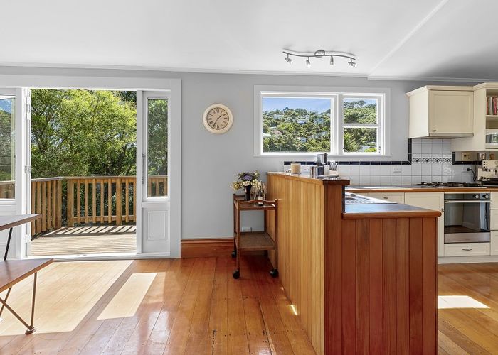 at 129 Northland Road, Northland, Wellington