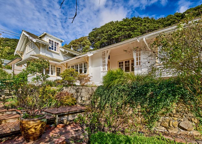  at 16 Moana Road, Days Bay, Lower Hutt