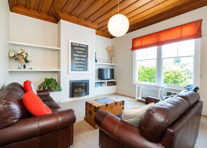  at 12 Meeanee Quay, Westshore, Napier