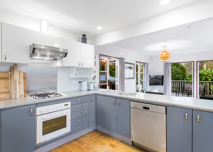  at 35 Lancaster Road, Beach Haven, Auckland