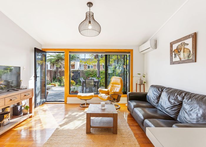  at 2/100 Victoria Street, Onehunga, Auckland