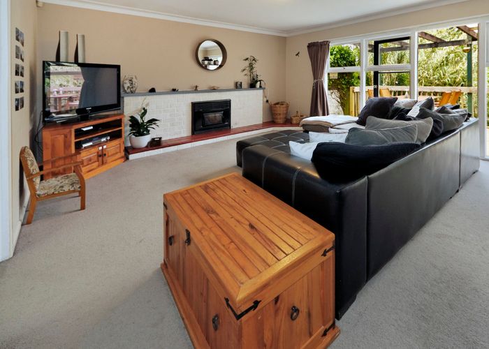 at 17 Golf Road, New Lynn, Auckland