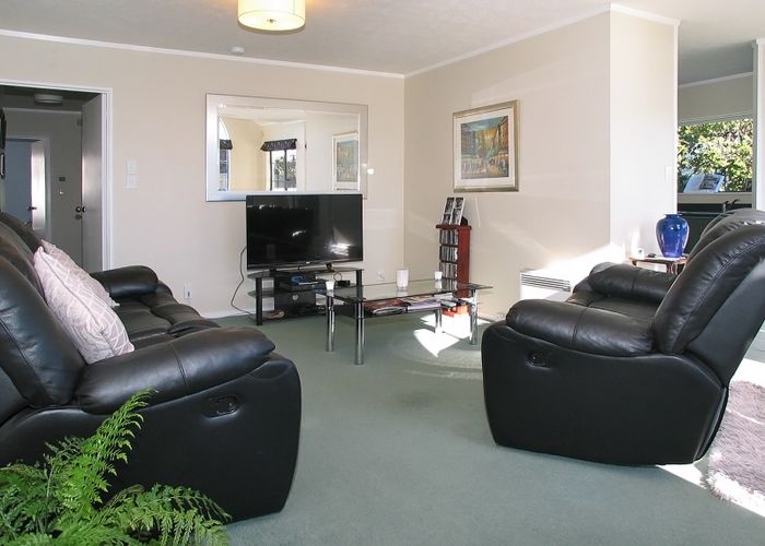 at 1 Peppertree Lane, Woodridge, Wellington