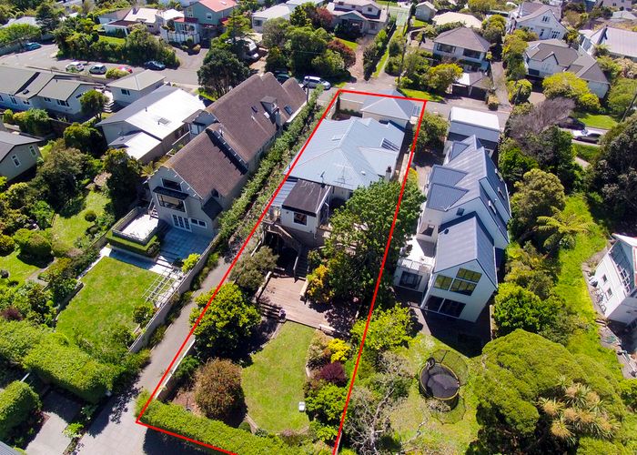  at 10 Lochiel Road, Khandallah, Wellington