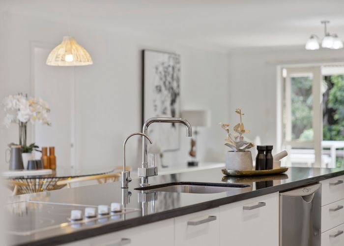  at 11 Burnside Court, Rosedale, Auckland