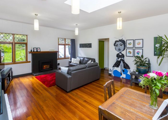  at 7 Elmslie Road, Pinehaven, Upper Hutt