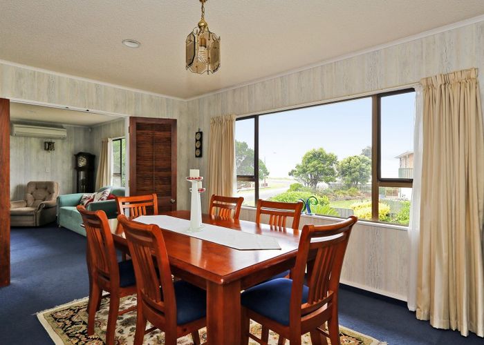  at 2 Thurley Place, Bay View, Napier