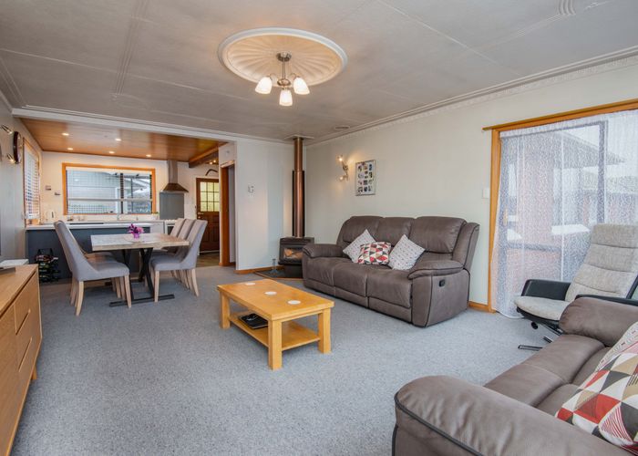 Free property data for 71 Stirling Crescent, Mosgiel homes.co.nz