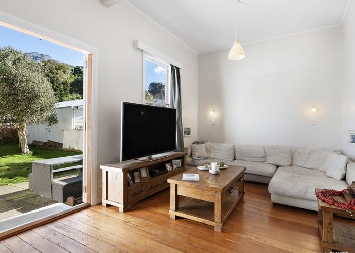  at 54 Kilbirnie Crescent, Kilbirnie, Wellington