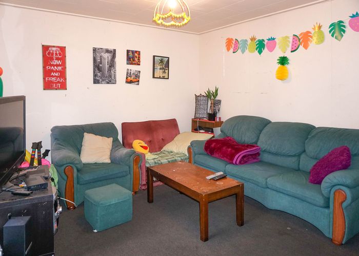  at 2/2 Haddon Place, Dunedin Central, Dunedin