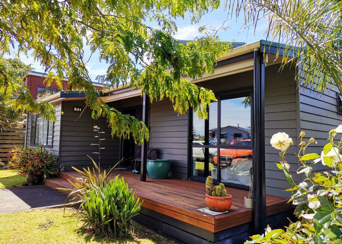  at 6 Bill Nolan Place, MAHIA, NUHAKA