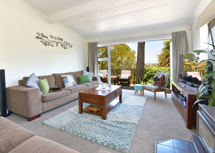  at 15 John Road, Stanmore Bay, Whangaparaoa