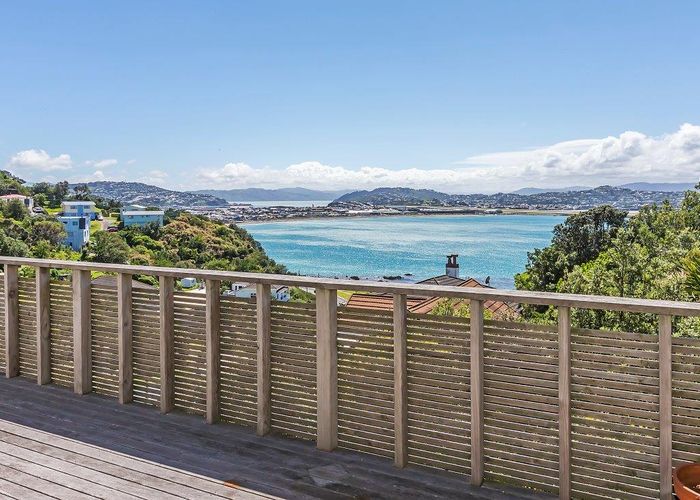  at 15A Hungerford Road, Lyall Bay, Wellington
