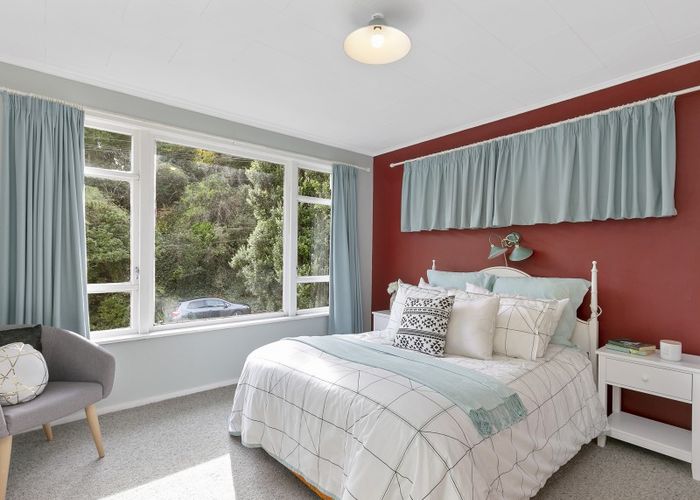 at 10 Chaucer Way, Karori, Wellington